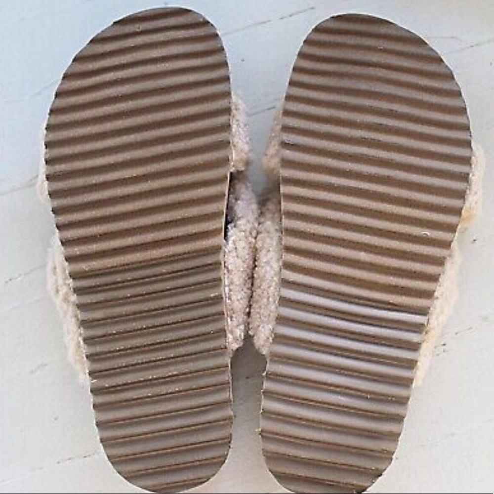 Treasure & Bond Davina Faux Shearling Slide Sandal Size 6 - Picture 5 of 5